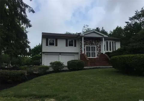 1 Delmar Ln, Commack, NY 11725 photo 1