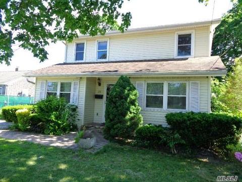 26 Franklin St, Patchogue, NY 11772 photo 1