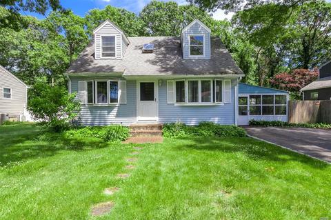 77 Winges Ave, Patchogue, NY 11772 photo 1