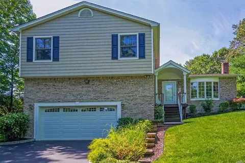 98 Washington Blvd, Commack, NY 11725 photo 1
