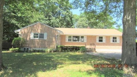 101 Prince St, Patchogue, NY 11772 photo 1