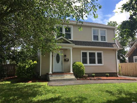 39 Case Ave, Patchogue, NY 11772 photo 1