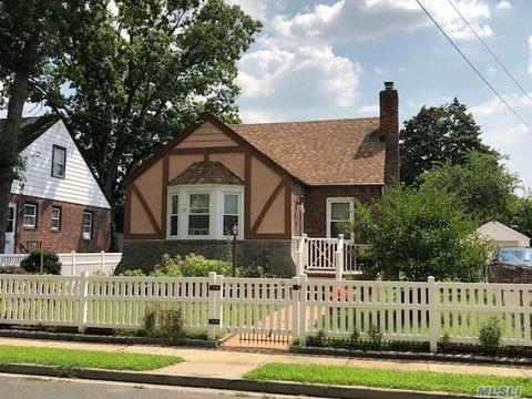 72 Albermarle Ave, Valley Stream, NY 11580 photo 1