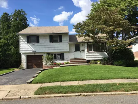 15 Lex Ave, Plainview, NY 11803 photo 1