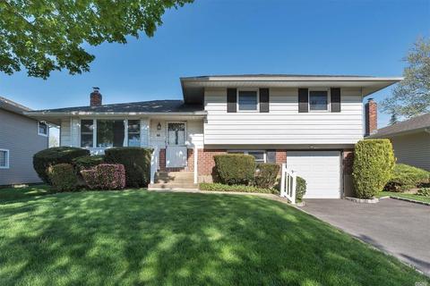 22 Spector Ln, Plainview, NY 11803 photo 1