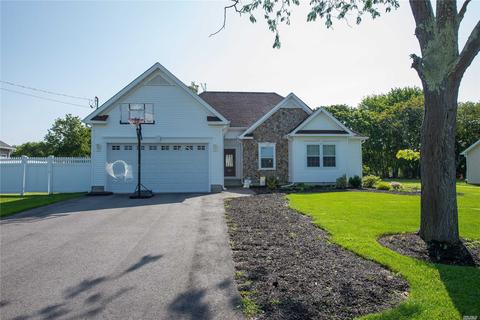 335 Munsell Rd, Patchogue, NY 11772 photo 1