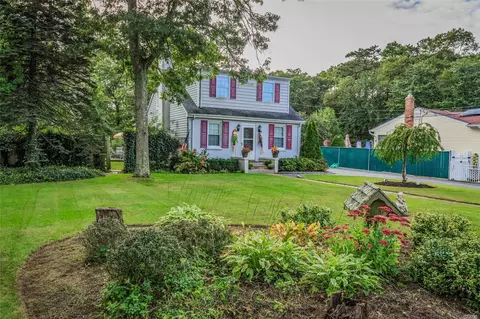 82 Traction Blvd, Patchogue, NY 11772 photo 1