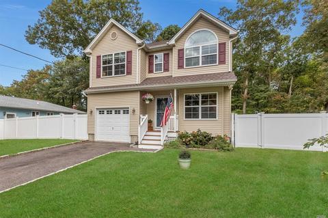 81 Patchogue Ave, Patchogue, NY 11772 photo 1