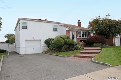 157 Orchard St, Plainview, NY 11803 photo 1