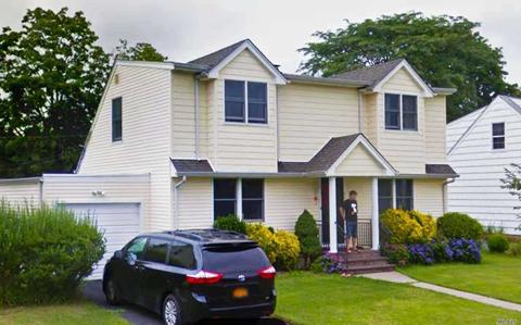 25 Berry Pl, Albertson, NY 11507 photo 1