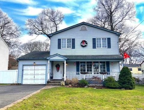 54 Putnam Ave, Patchogue, NY 11772 photo 1