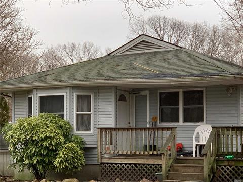 14 Mastic Blvd, Mastic, NY 11950 photo 1