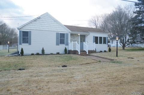 404 Kane Ave, Patchogue, NY 11772 photo 1