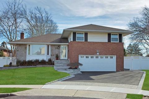 7 Dee Ct, Plainview, NY 11803 photo 1