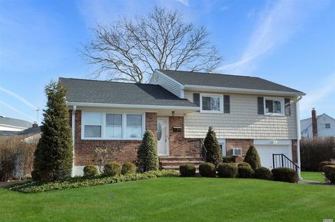 2 Clark St, Plainview, NY 11803 photo 1