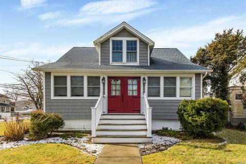 28 Wilson Blvd, Islip, NY 11751 photo 1