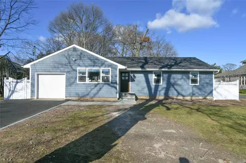 77 E Roe Blvd, Patchogue, NY 11772 photo 1
