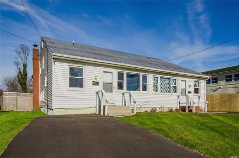 9 11 Laurel St, Patchogue, NY 11772 photo 1