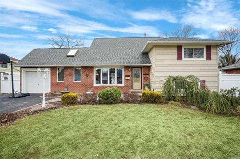 5 John Pl, Commack, NY 11725 photo 1