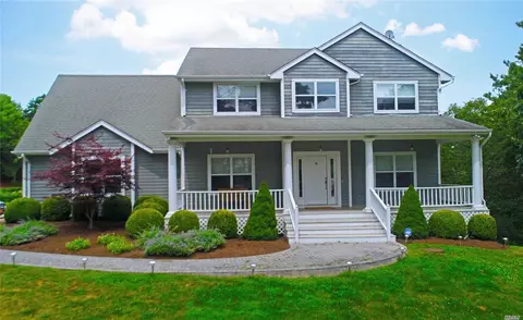 18 Lakeside Ln, Westhampton, NY 11977 photo 1