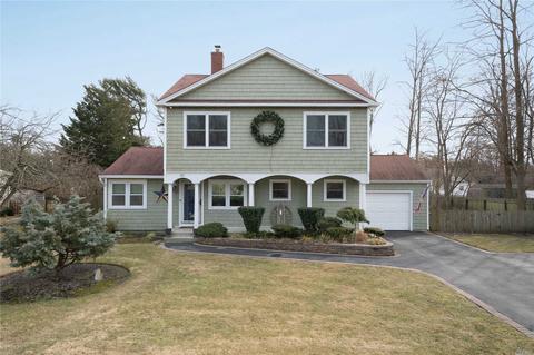 20 Potter St, Patchogue, NY 11772 photo 1