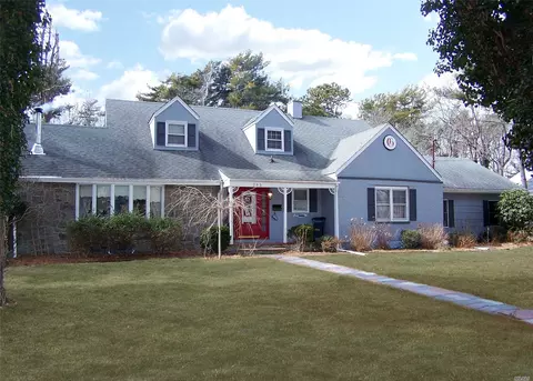 288 Private Rd, Patchogue, NY 11772 photo 1