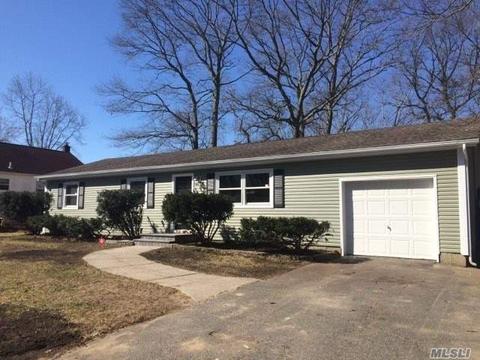 32 Erna Dr, Coram, NY 11727 photo 1