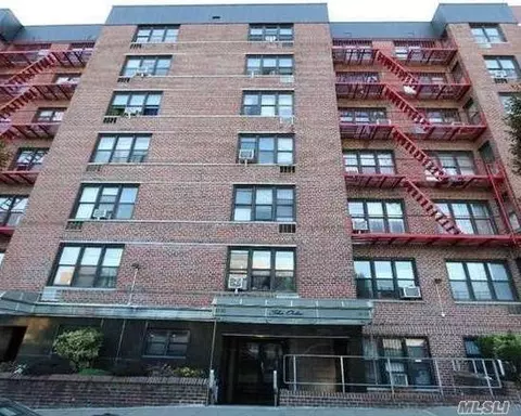 87-20 175 St #1A, Jamaica, NY 11432