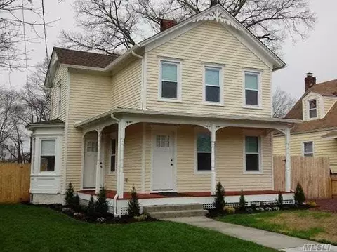 59 Amity St, Patchogue, NY 11772 photo 1