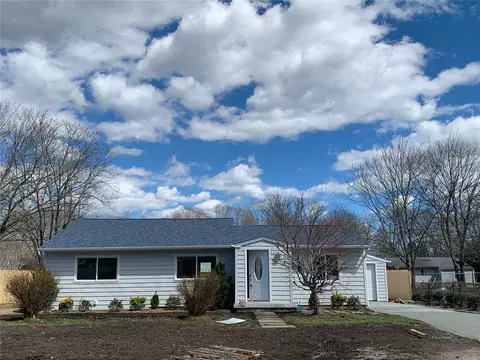 621 Taylor Ave, Patchogue, NY 11772 photo 1