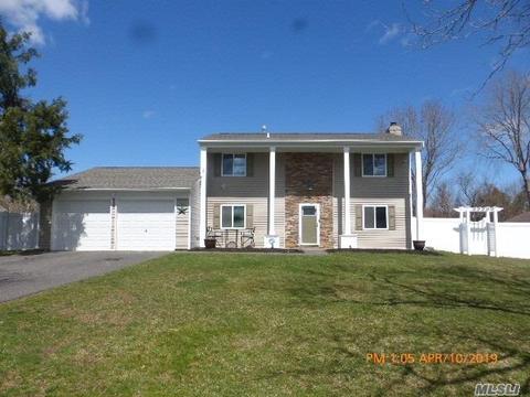 85 Sequoia Dr, Coram, NY 11727 photo 1