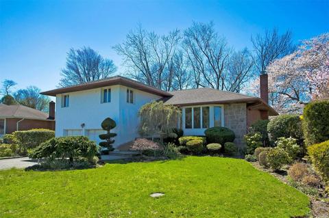 19 Roxton Rd, Plainview, NY 11803 photo 1