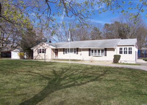 31 Howe Rd, Coram, NY 11727 photo 1