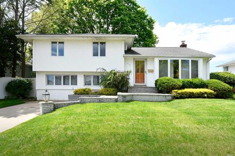 59 Debora Dr, Plainview, NY 11803 photo 1