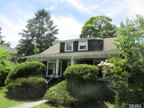 12 Bailey Ave, Patchogue, NY 11772 photo 1