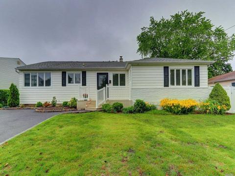 4 Helen Ave, Plainview, NY 11803 photo 1
