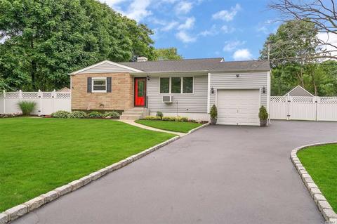 855 Americus Ave, Patchogue, NY 11772 photo 1