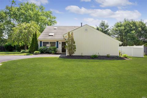 76 Mercury Ave, E. Patchogue, NY 11772 photo 1