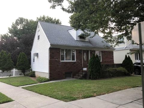49-52 167th St, Flushing, NY 11365 photo 1