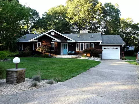3 Roberta Ct, Hampton Bays, NY 11946 photo 1