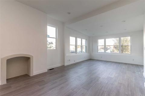 14 E Walnut St, Long Beach, NY 11561 photo 1