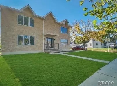  269-04 79th Ave, New Hyde Park, NY 11040 photo 1