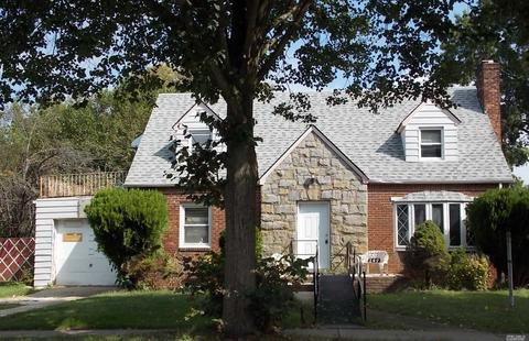 147 E Marshall St, Hempstead, NY 11550 photo 1