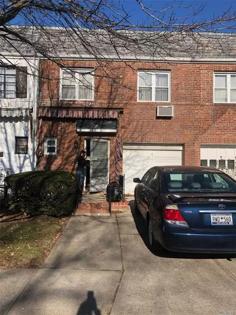 164-29 73rd Ave, Flushing, NY 11366 photo 1