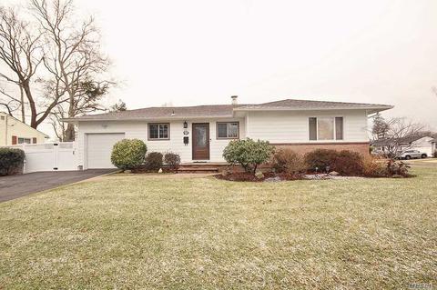 9 Brian St, Plainview, NY 11803 photo 1