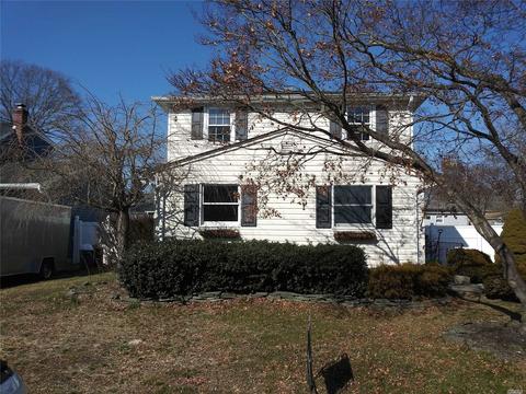 27 Eimer St, Patchogue, NY 11772 photo 1
