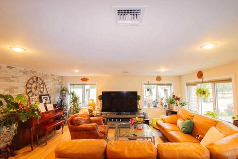 159 May Time Dr, Jericho, NY 11753 photo 7