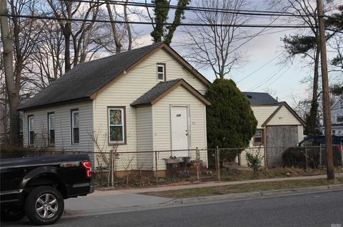 118 Laurel Ave, Hempstead, NY 11550 photo 1
