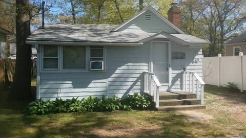 40 Putnam Ave, Patchogue, NY 11772 photo 1