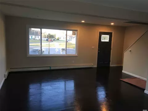 18 David Way, Patchogue, NY 11772 photo 1